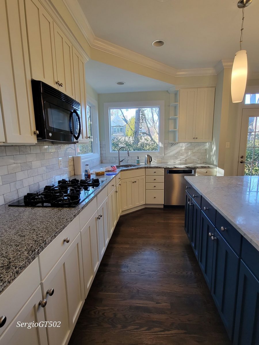 Two-Toned Kitchen Cabinets