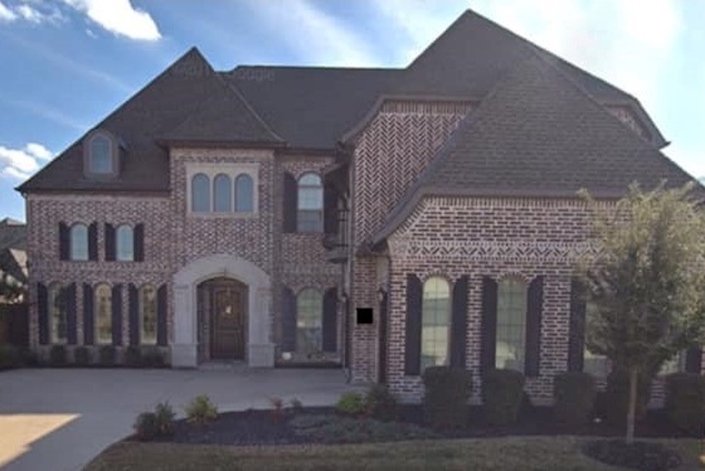 Allen Exterior Brick Painting - Before