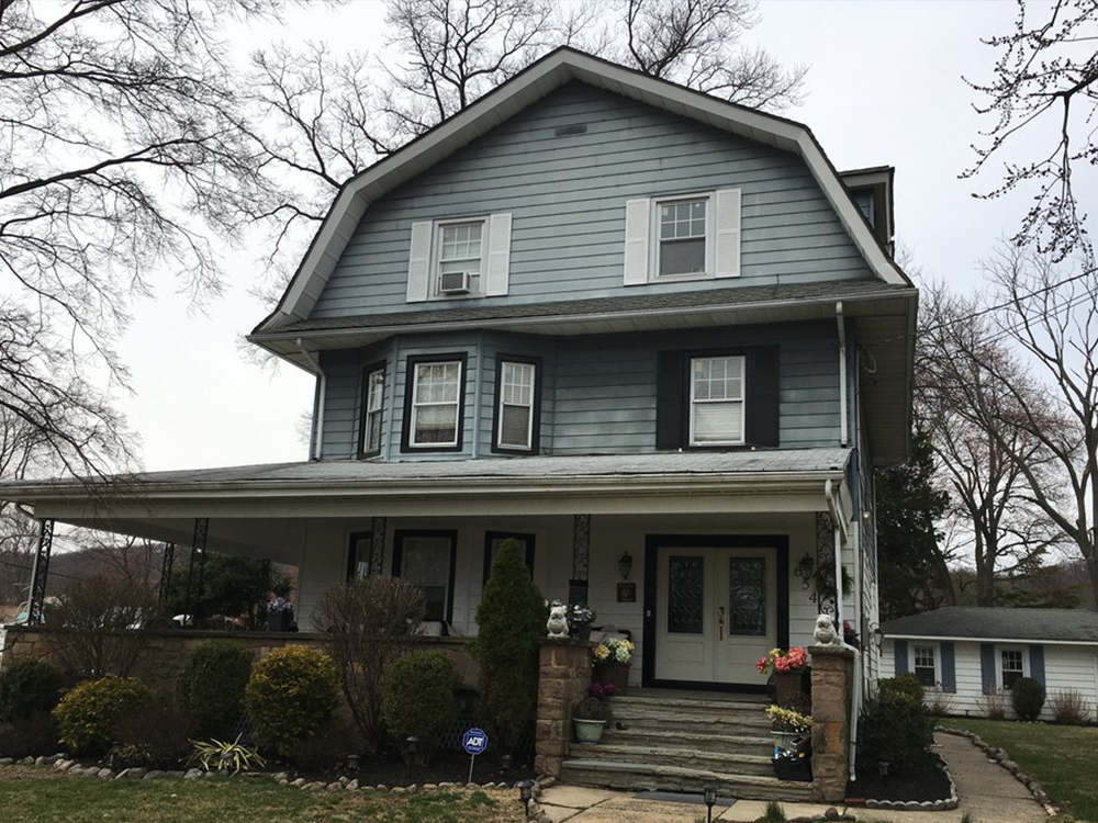 Vinyl & Aluminum Siding Painting Before