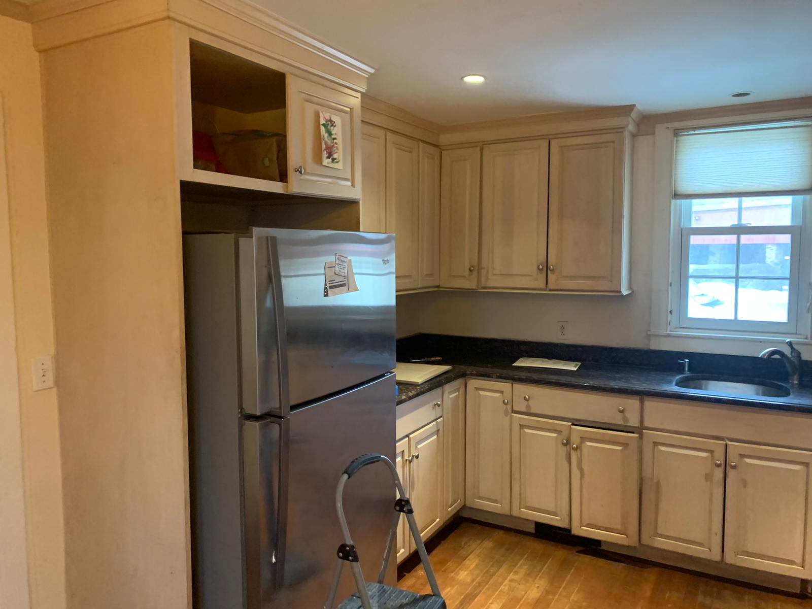 cabinets before refurbishing and painting
