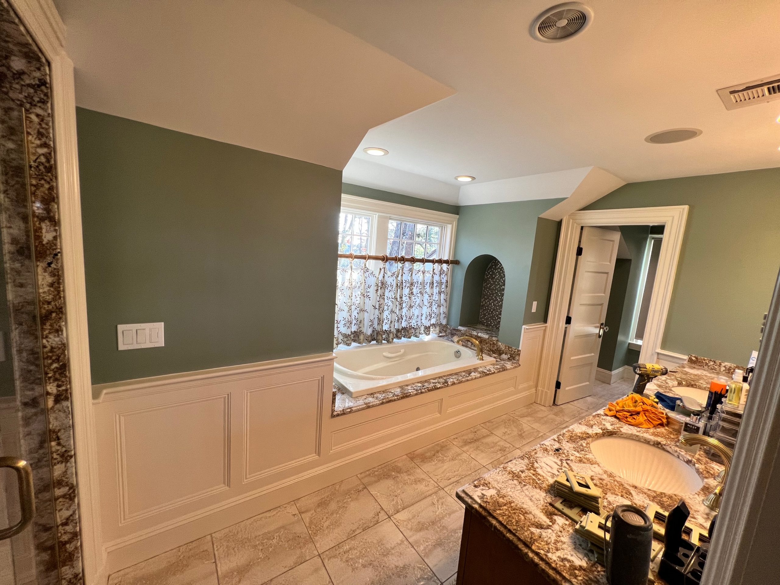 Wallpaper removal after photo