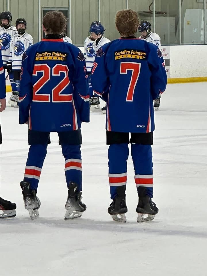 back of peewee ice hockey players jerseys