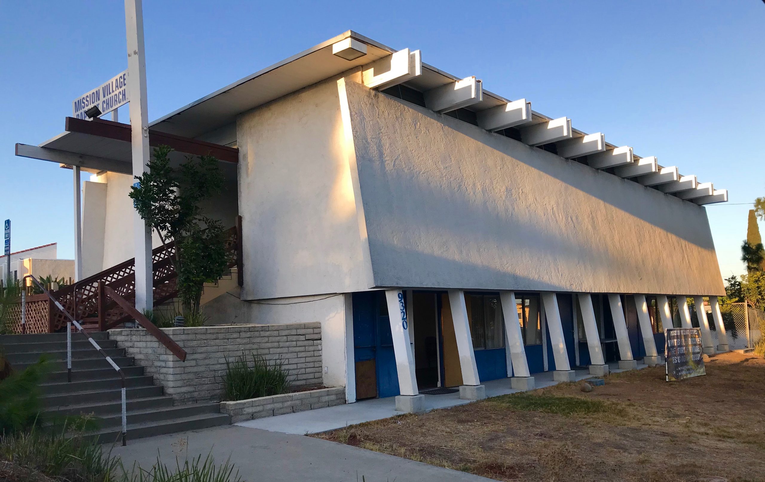 Missiong Village Baptist Church before painting