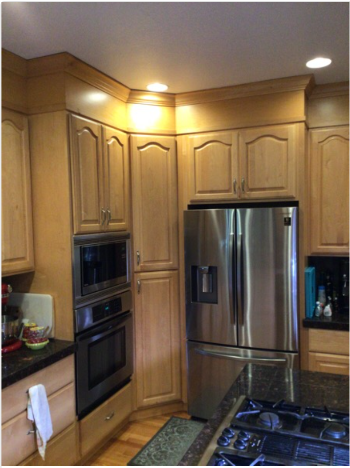kitchen before paint job wood grain
