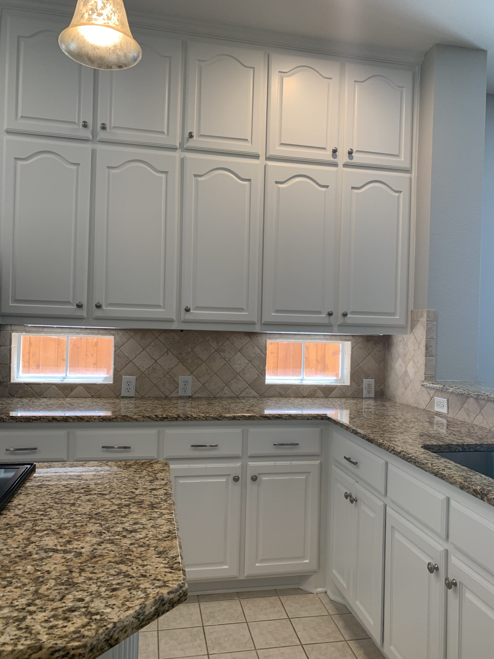 white kitchen cabinets