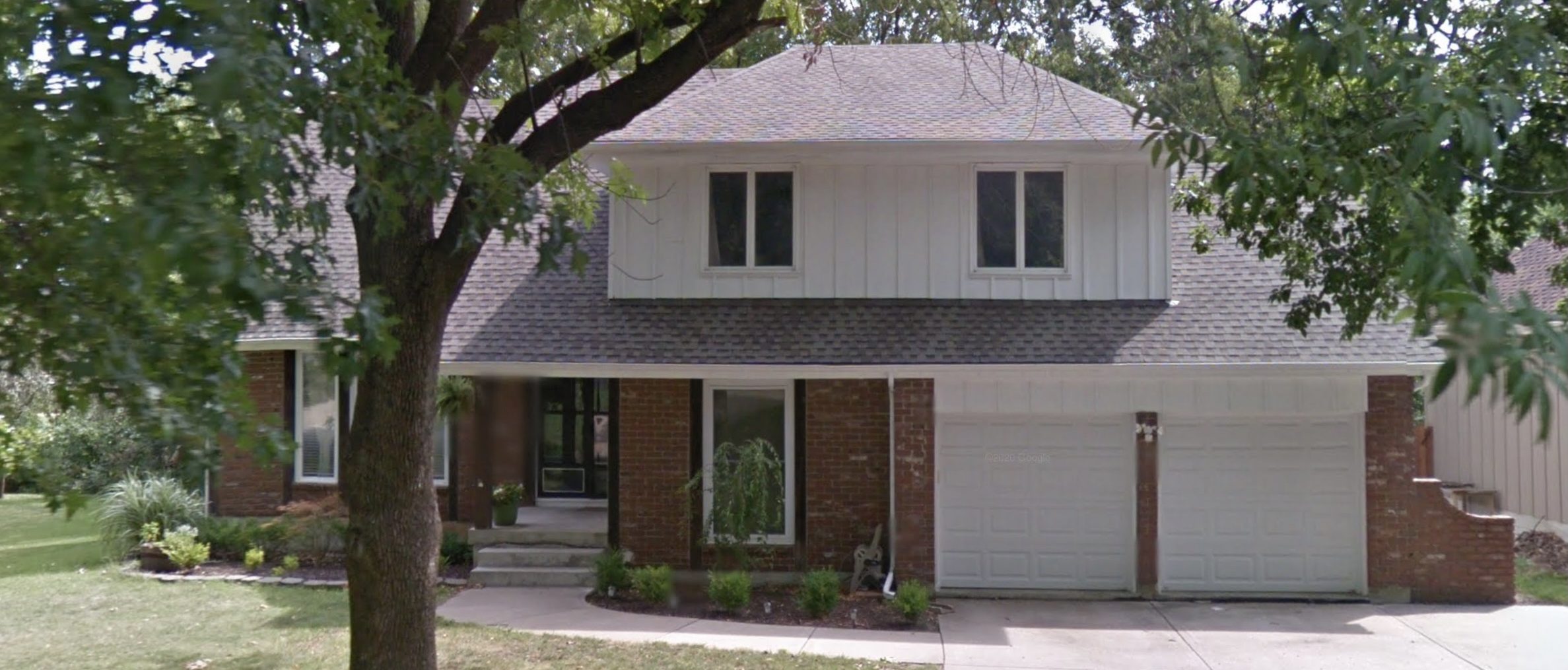 Lenexa, KS – Exterior House Painting Before