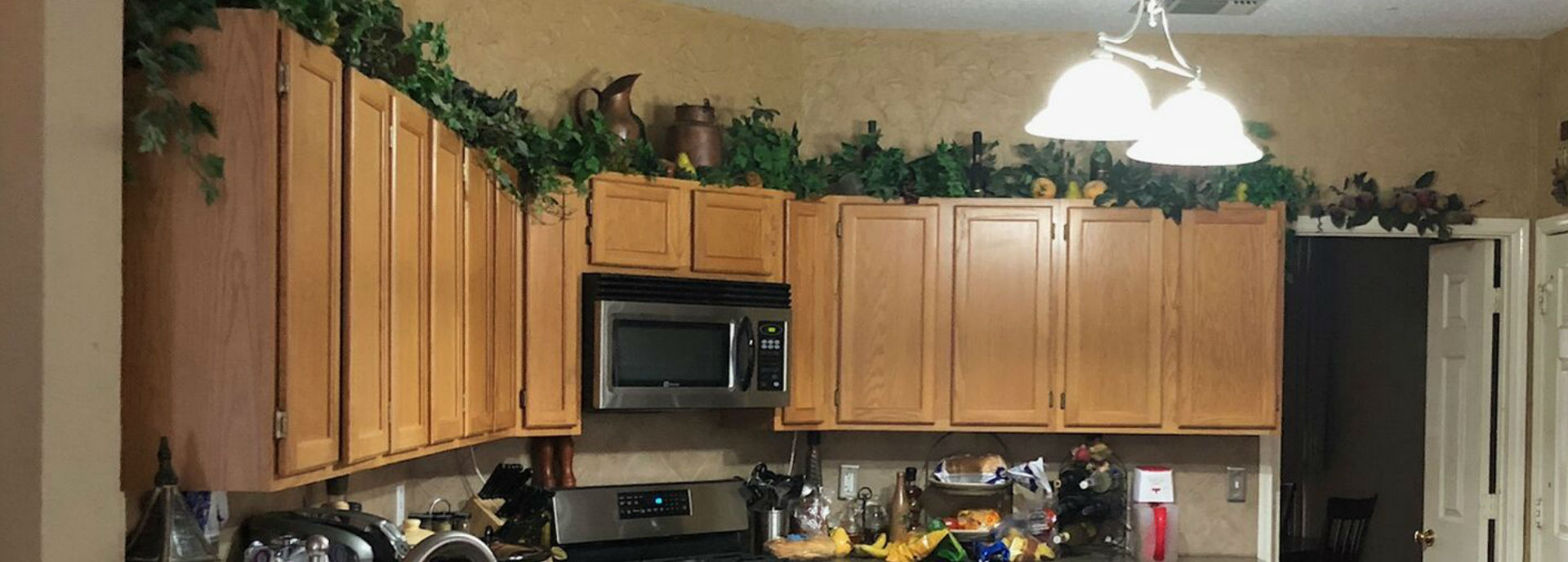 Kitchen Cabinet Makeover Before