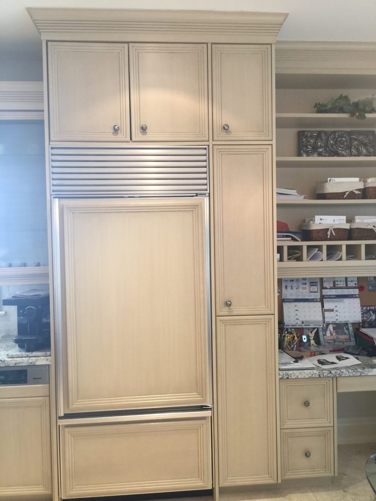 kitchen cabinets before