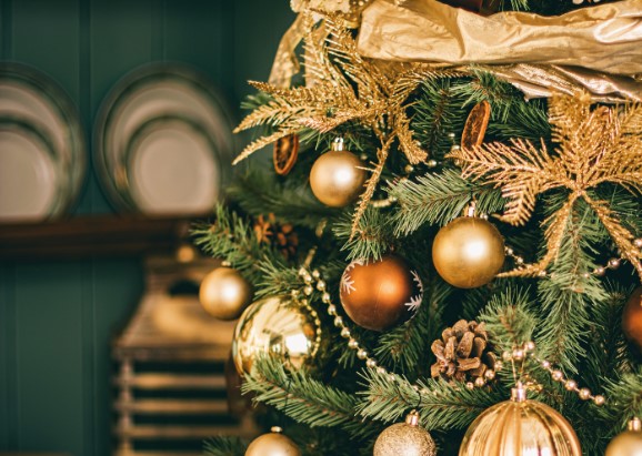 decorations and paint with contrasting color