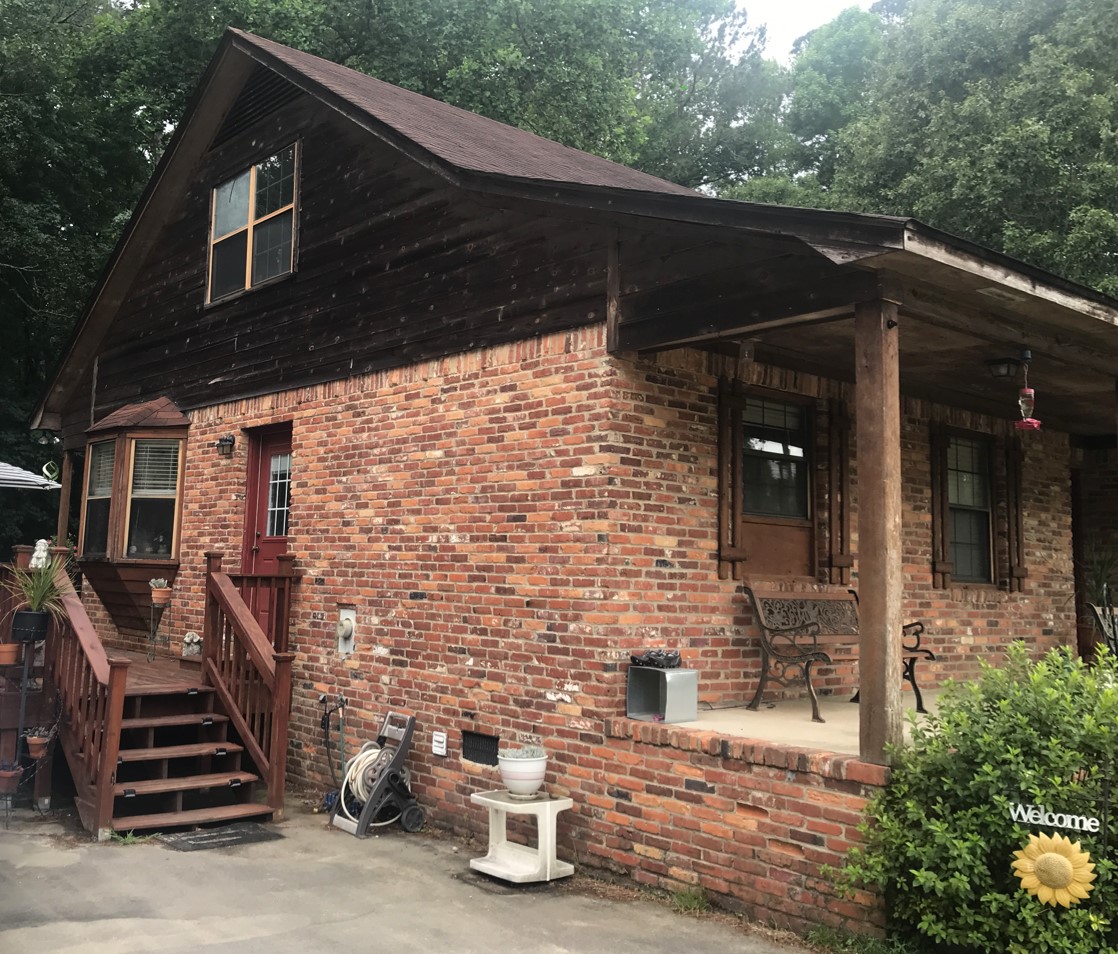 left side of house before certapro csra work and paint
