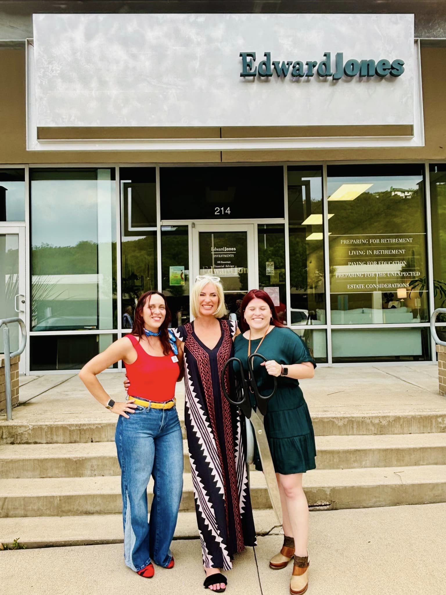Ribbon Cutting for Edward Jones: Financial Advisor Alli Bouwman
