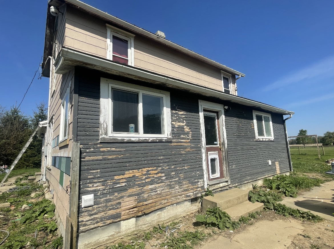 Springfield Farmhouse Before