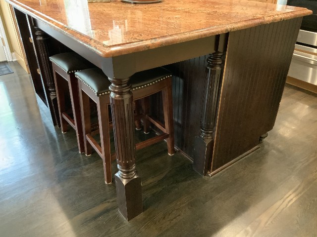 photo of kitchen island before being repainted