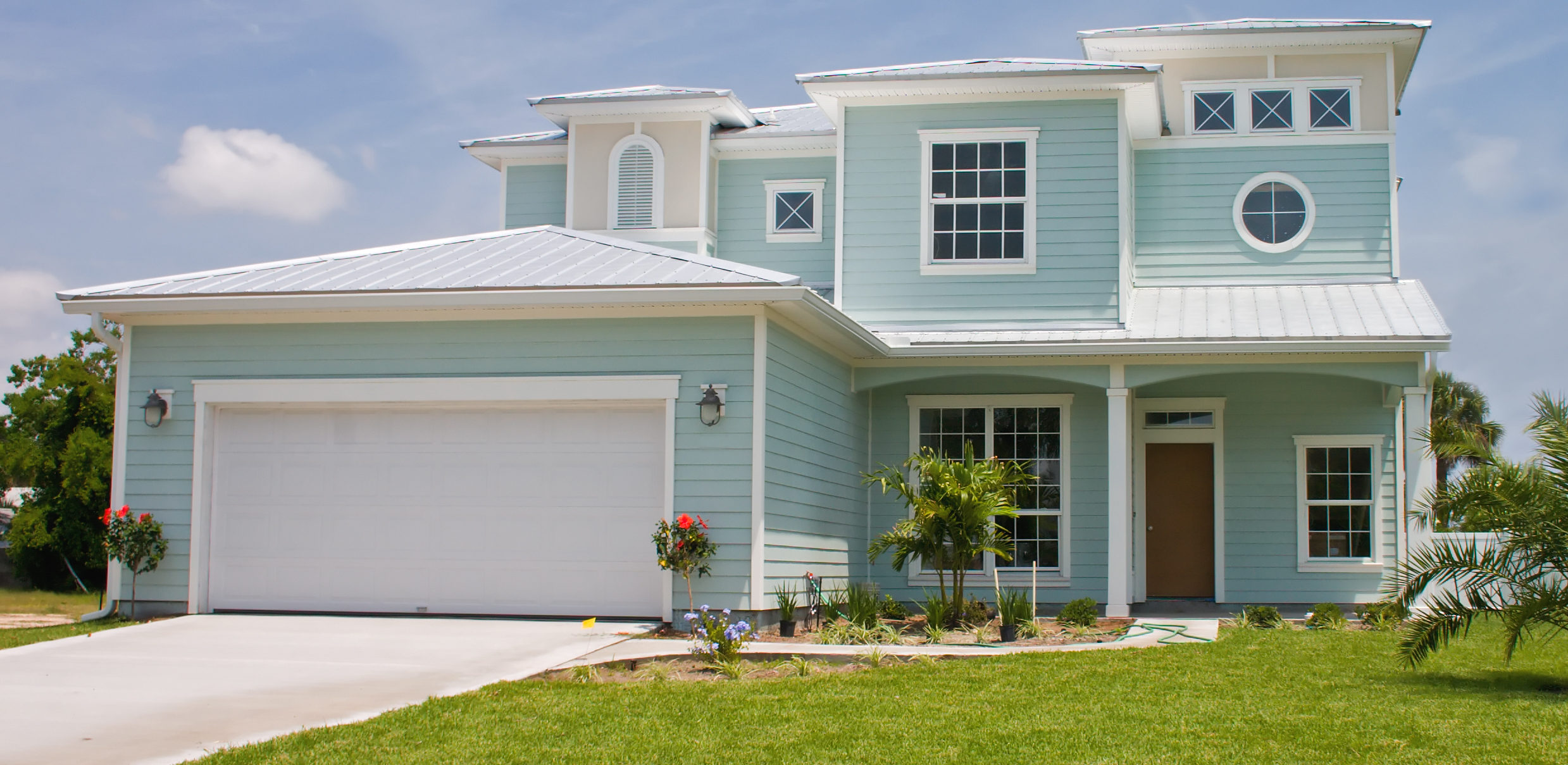 Professional exterior house painting in North Miami, Florida.