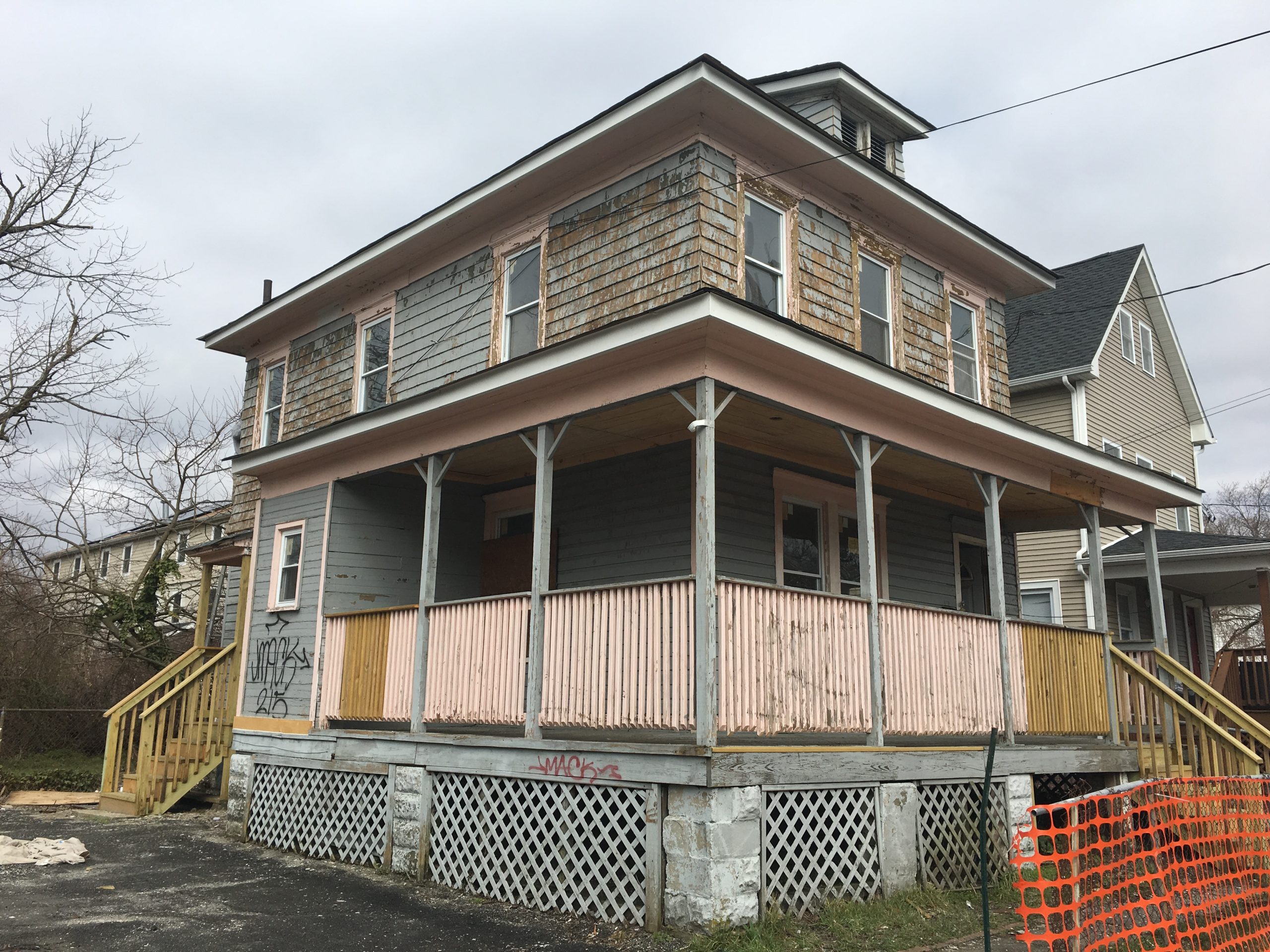 Cedar Wood Siding Historical Renovation Before