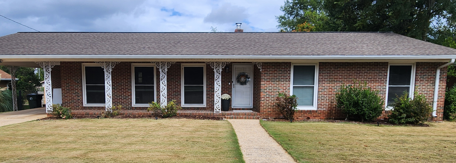 Before Limewash on Brick home in Tuscaloosa, AL