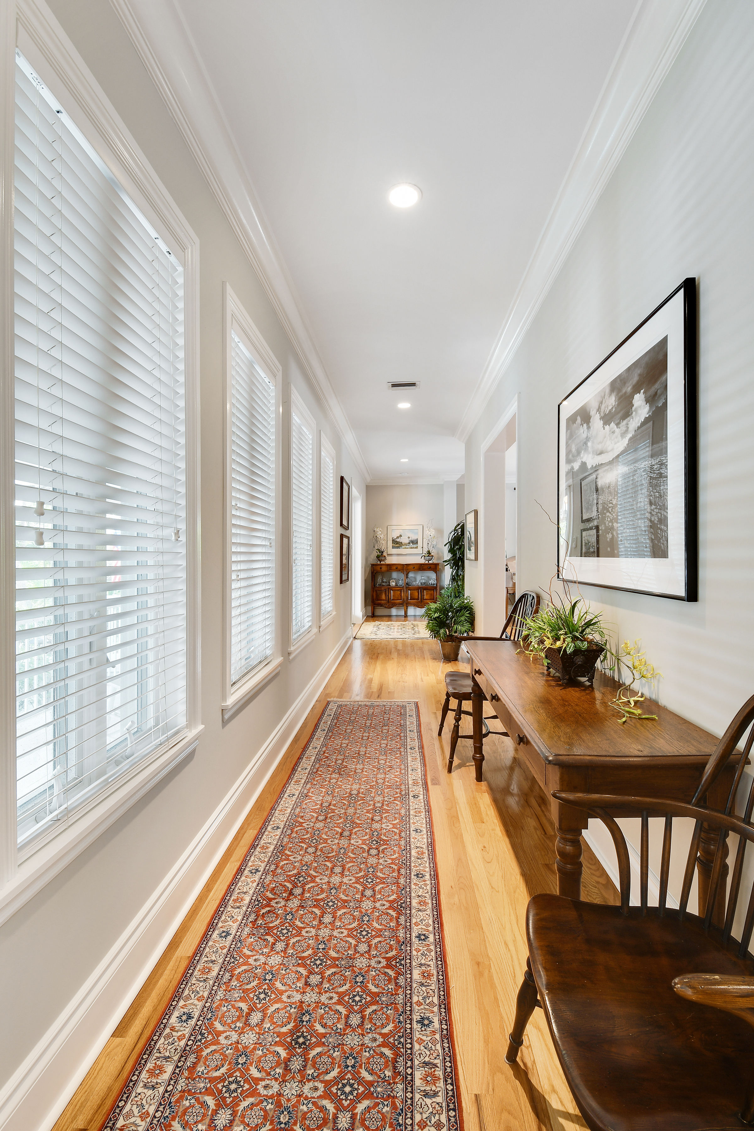 residential-interior-hallway-painting
