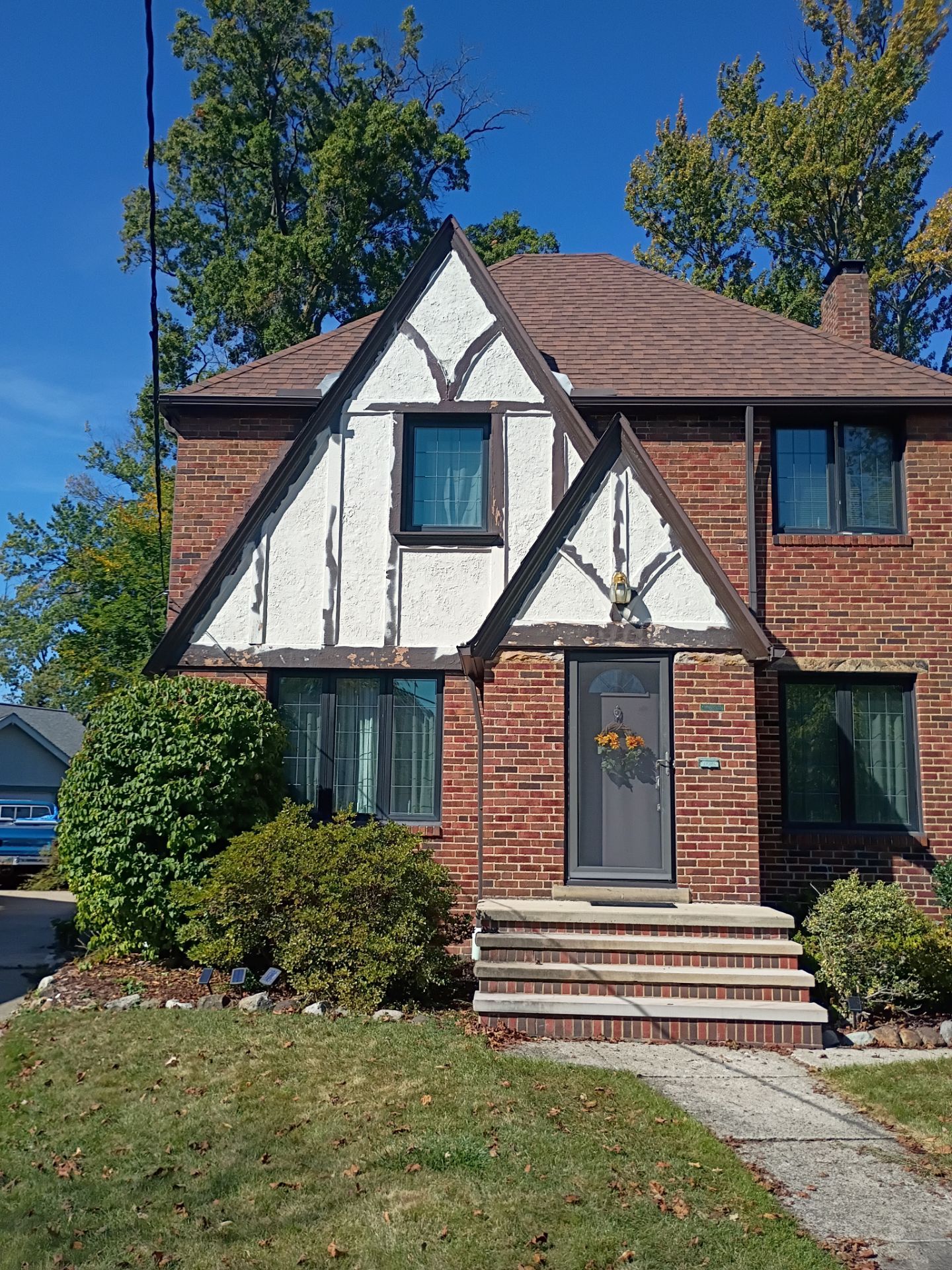 stucco repair before photo