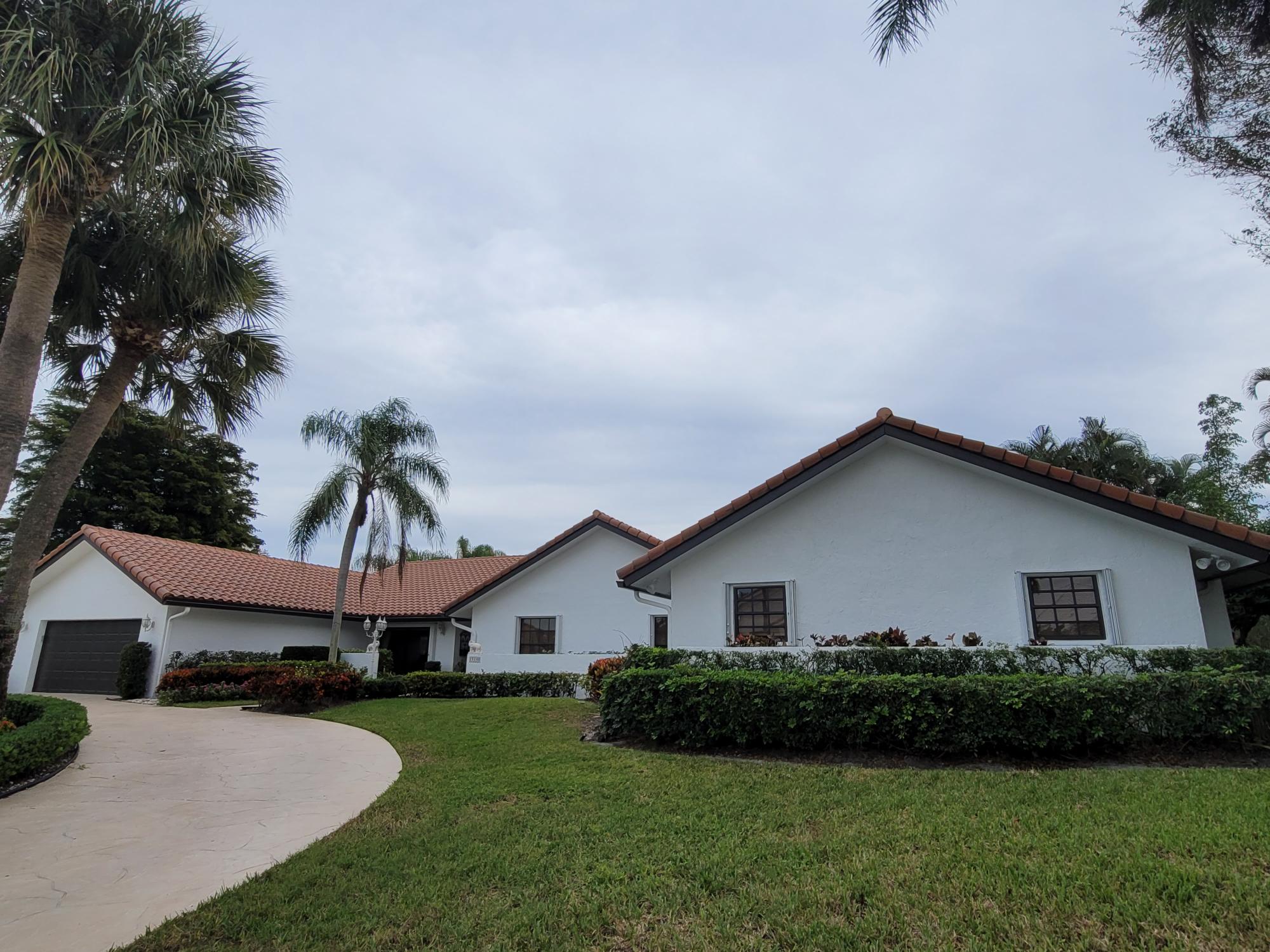 front of house painted white boca raton house painting company