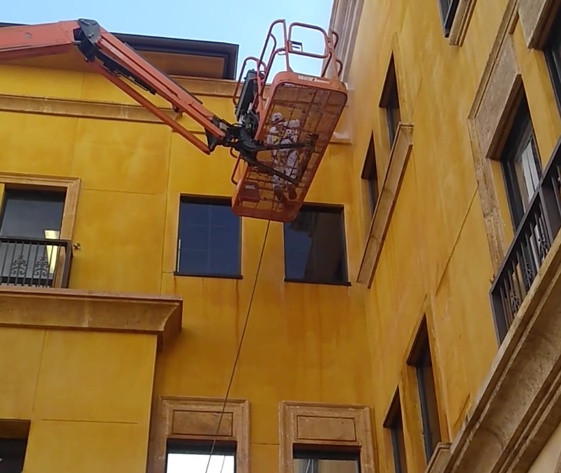 Commercial power wash