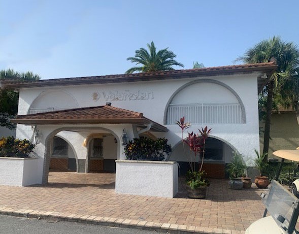 greeting complex in the middle of renovation