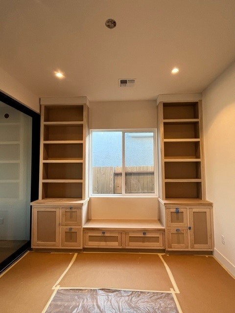 Built-in Cabinet Painting Before