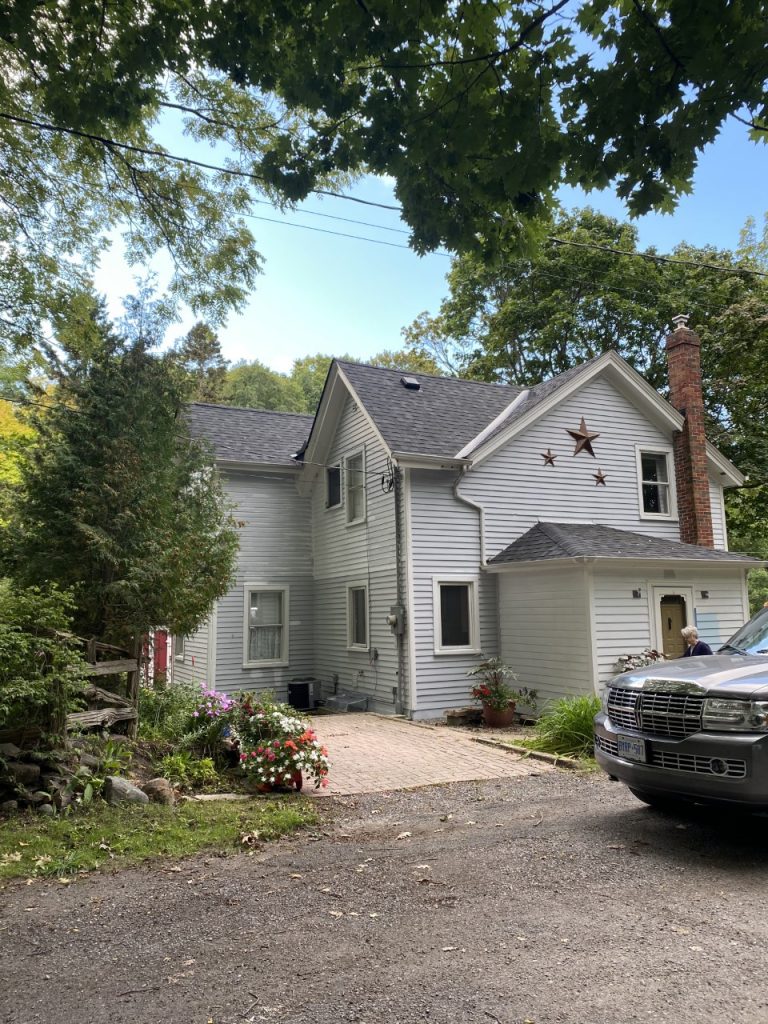 Exterior Painting in Oshawa Before