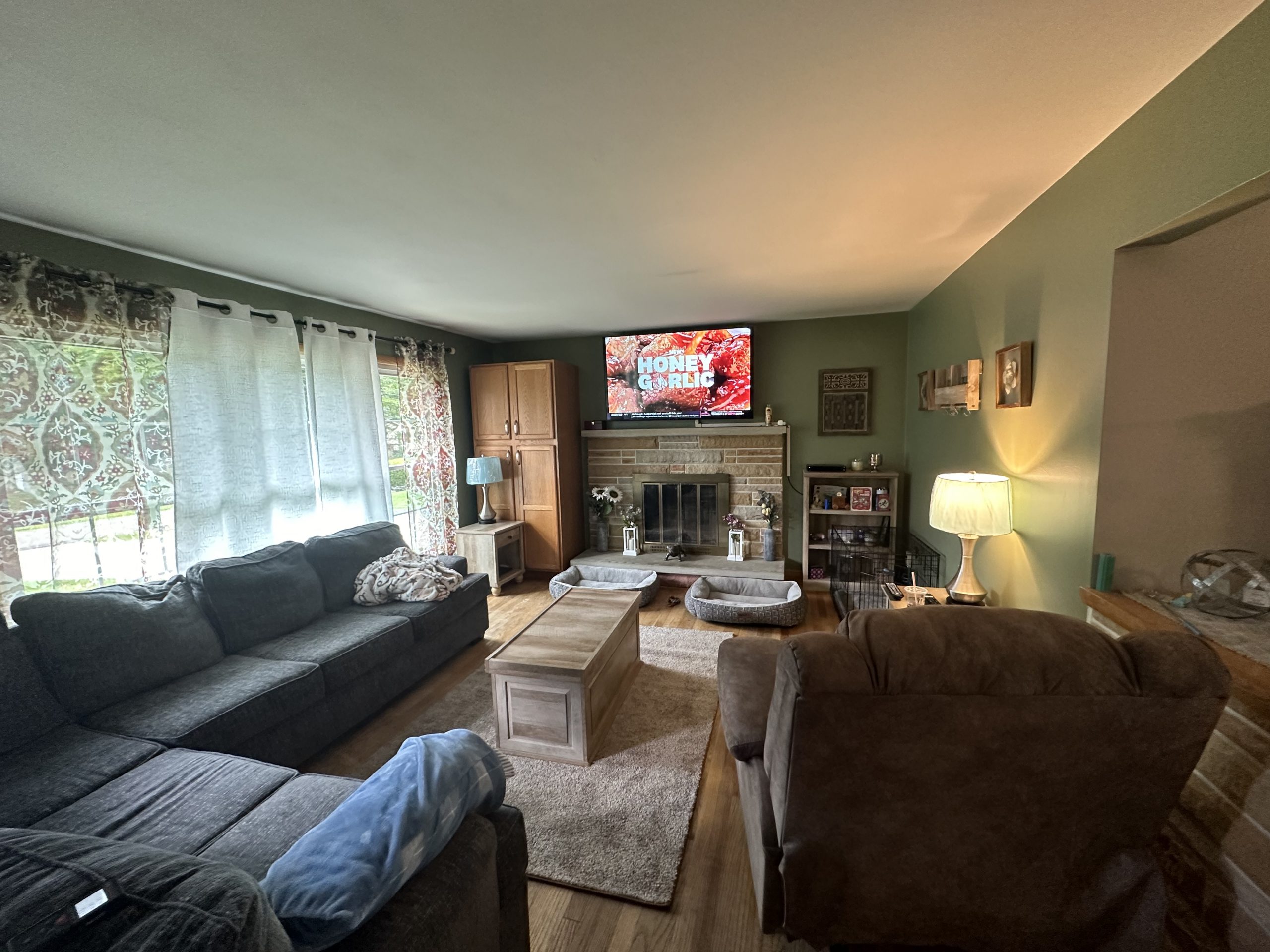 Living Room Painting in Canton, OH Before