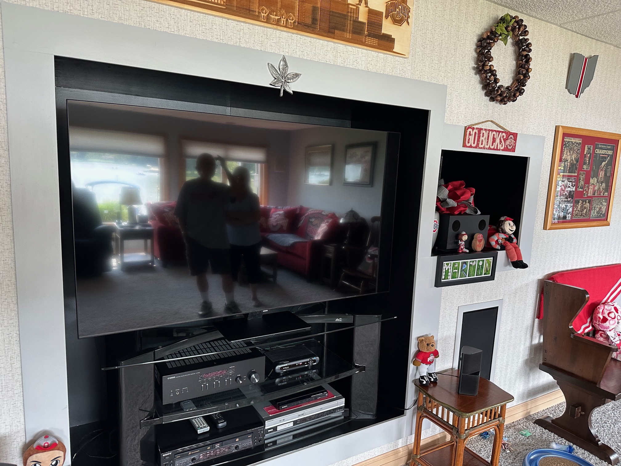 Living Room Painting in North Canton, OH Before