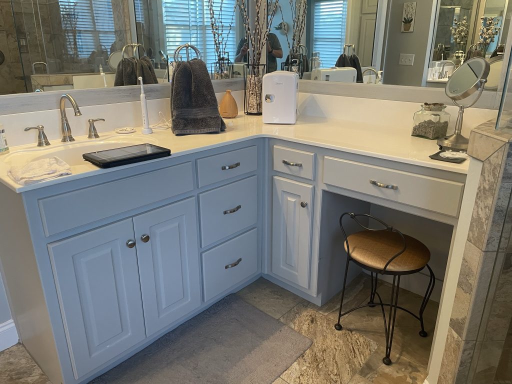 bathroom cabinet painting - before