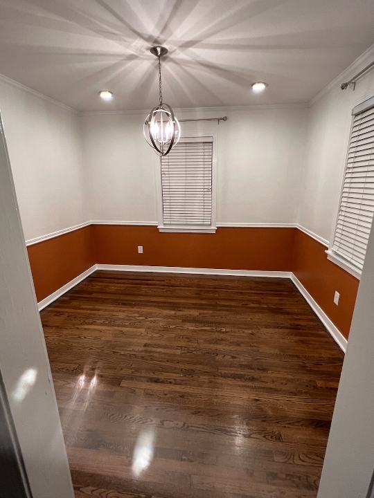 Two-toned Wall with White and Brown