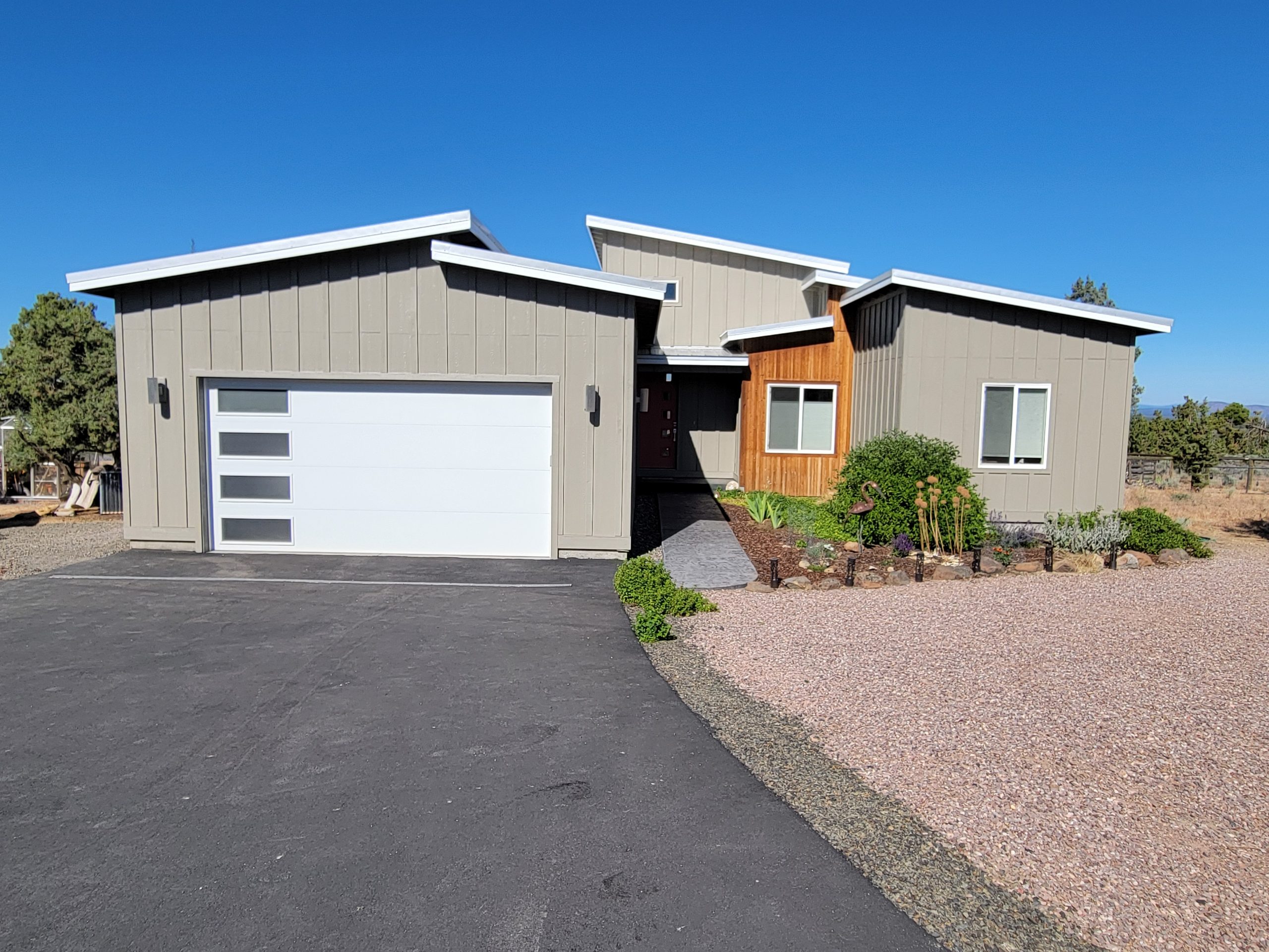 repainted house exterior in powell butt