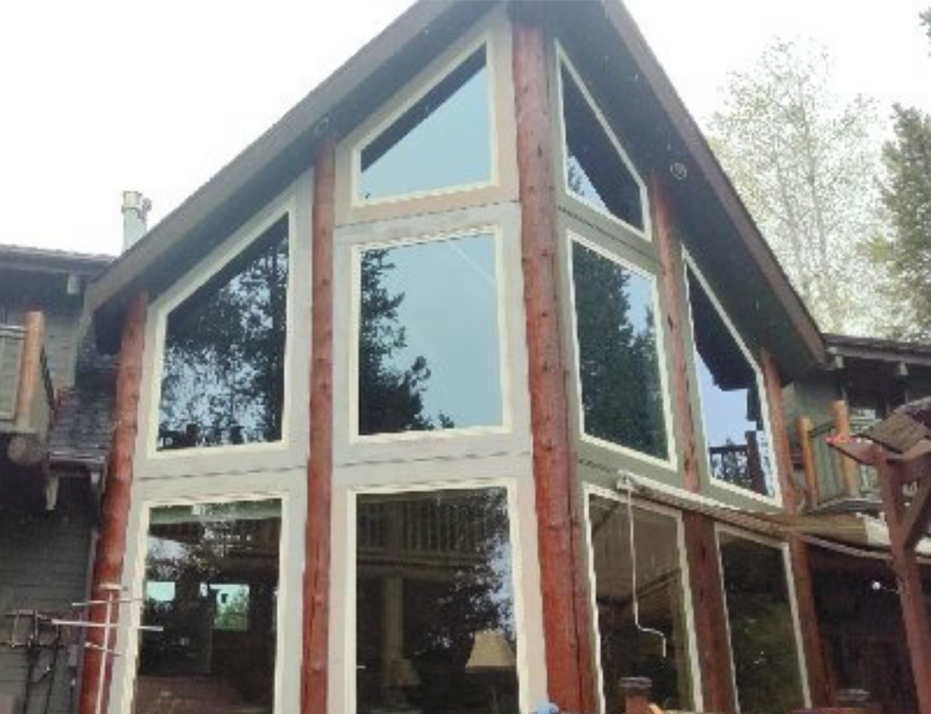 den area of home before being repainted