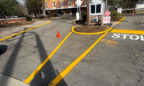 Clear Markings at Entrance