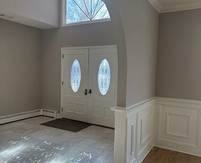 Interior Entry & Living Room Manalapan, NJ