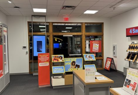 Interior and Doors at Verizon Store in Spokane