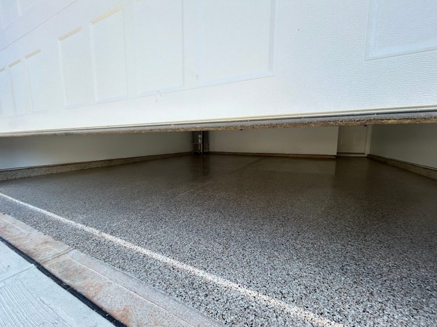 garage floor with polyaspartic coating Preview Image 3