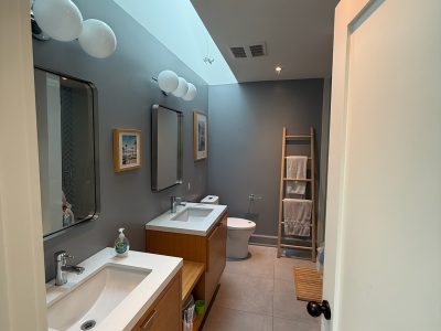 residential interior bathroom painting