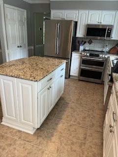 finished painted kitchen island Preview Image 4