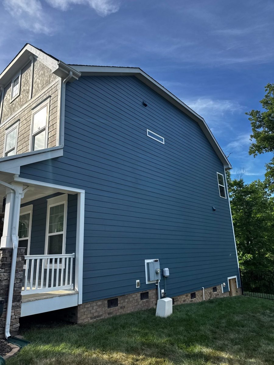 house siding painted blue Preview Image 2