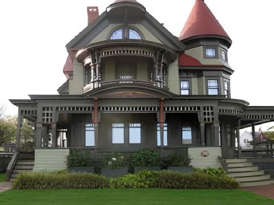 Oak Park Multistory Property