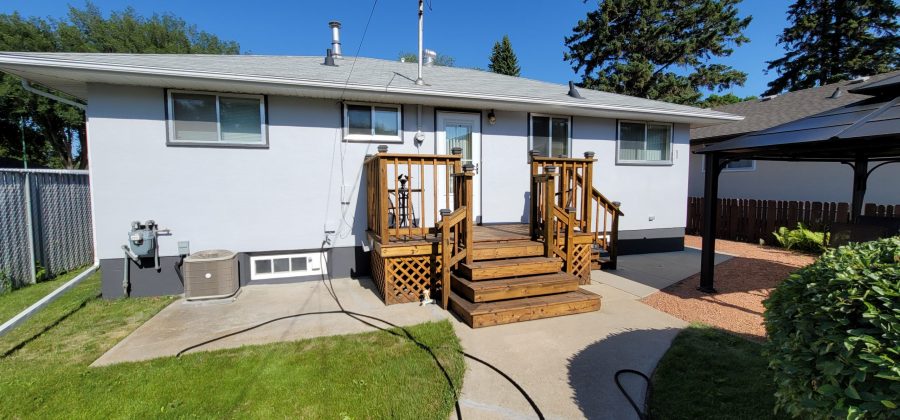 Saskatoon, SK – Stucco Exterior House Painting