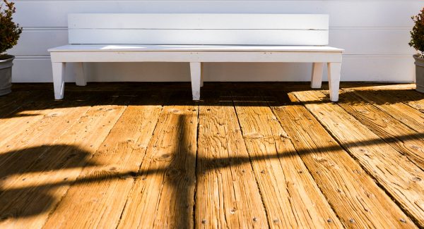 Painting Decks vs. Staining