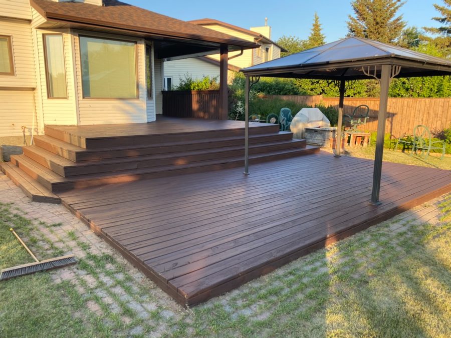 Saskatoon, SK – Deck Painting