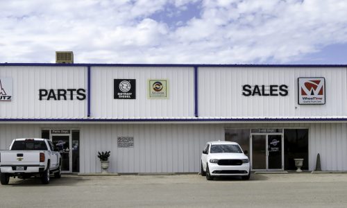 Outlet Commercial Exterior