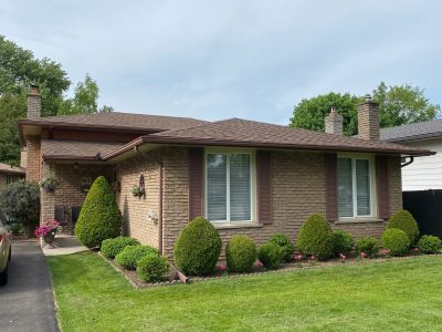 Aluminum siding, eavestrough and downspout project