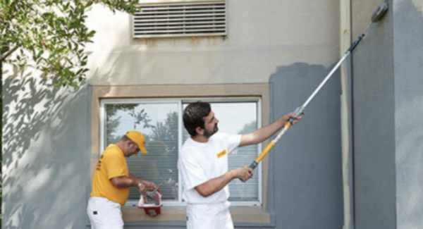 How Is a Professional Painter Different From an Amatuer?