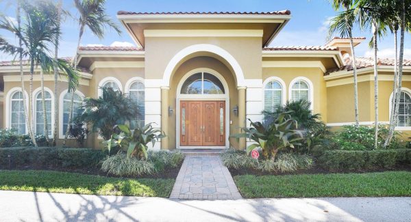 5 Reasons Why You Should Get Your Stucco Painted