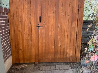 fence staining